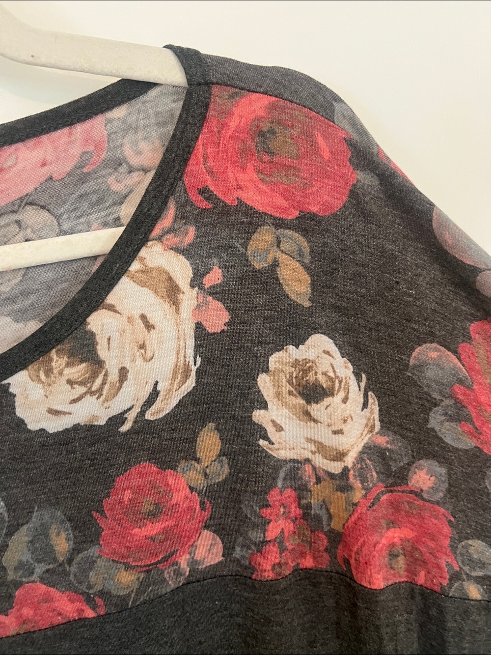 Cool Melon Women's Dark Gray Floral Yoke Long-Sleeve Tunic Top Sz 1XL - Picture 4 of 12